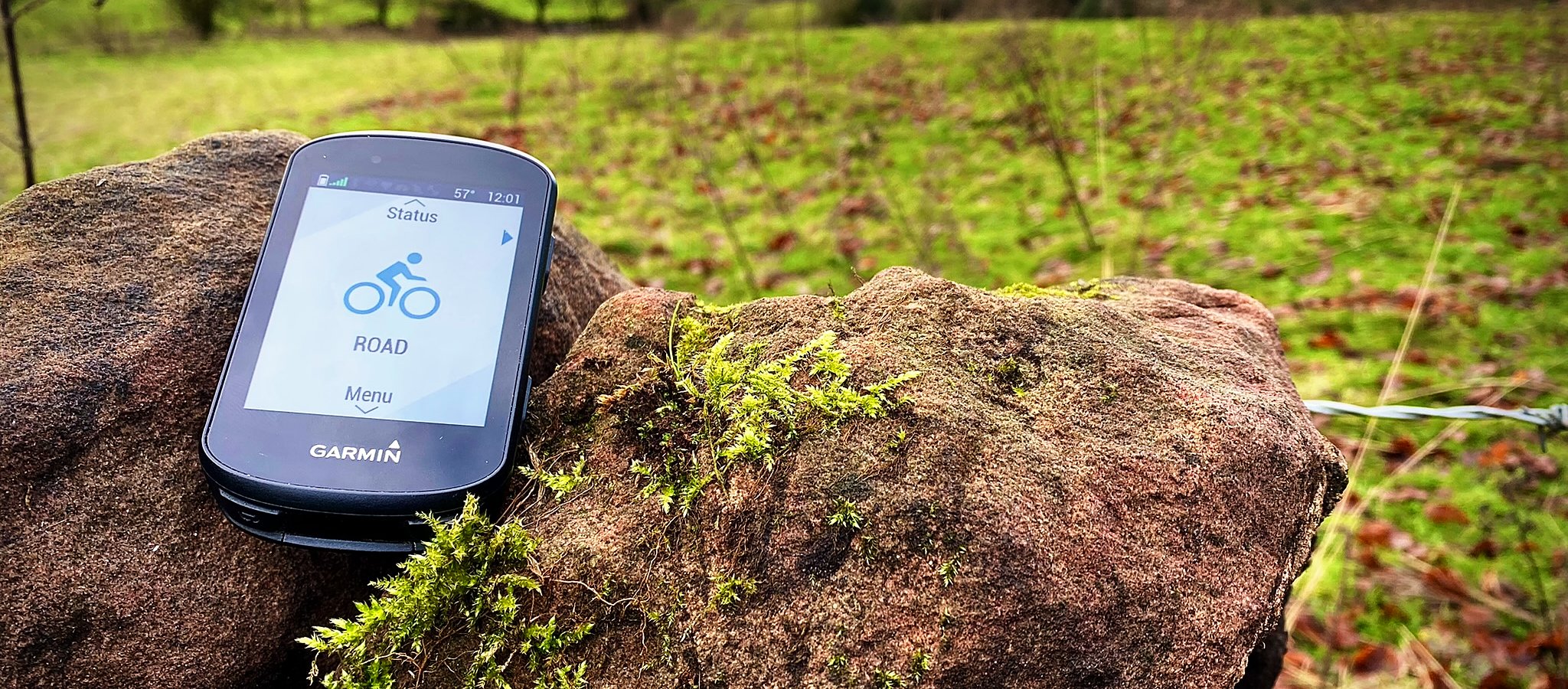 Garmin Edge 530 on stone wall.