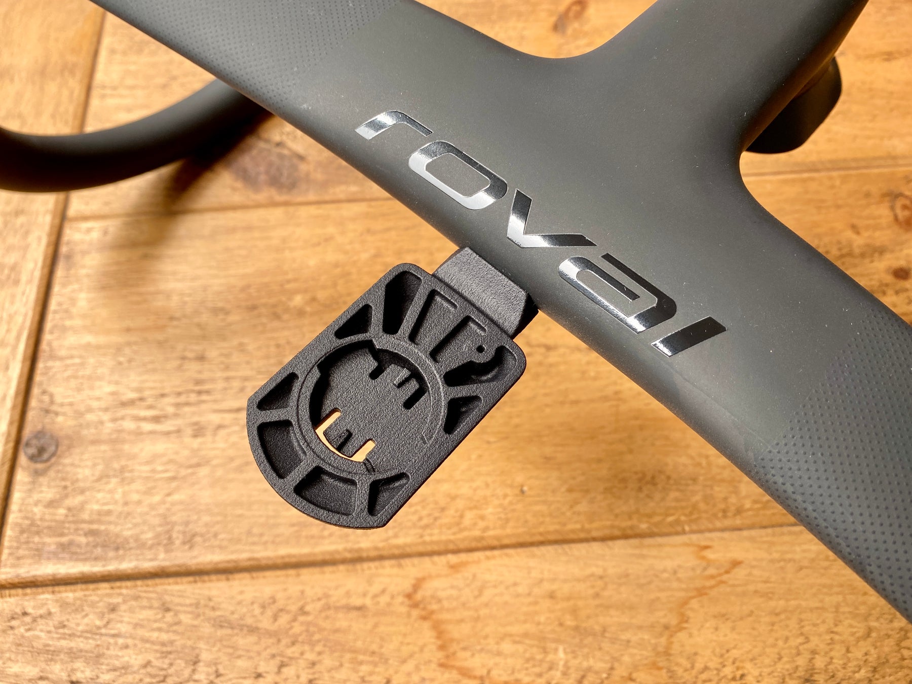 MagCAD Wahoo Elemnt Bolt V2 Roval Rapide Mount