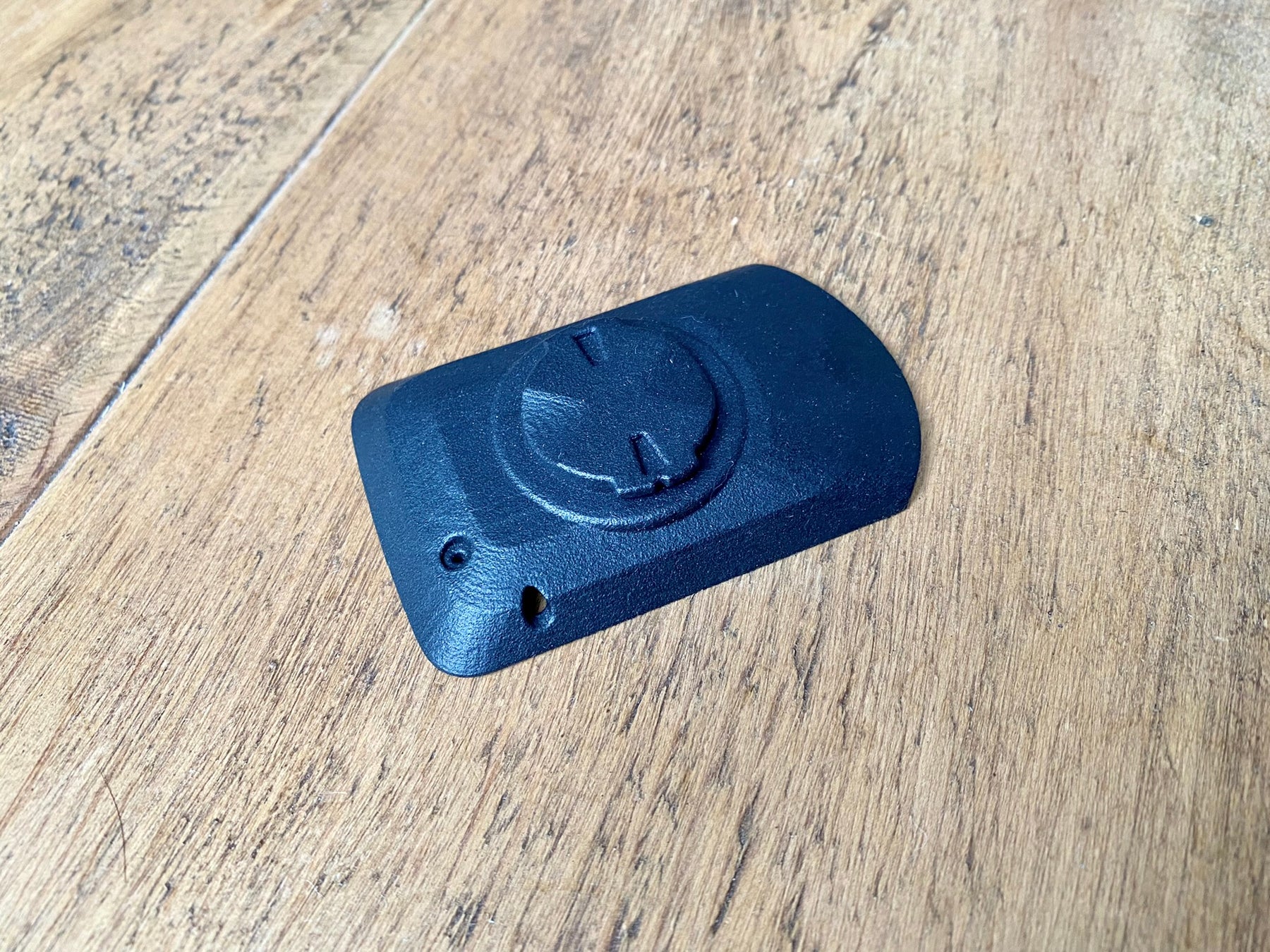 MagCAD Wahoo Elemnt Roam to Garmin Adapter