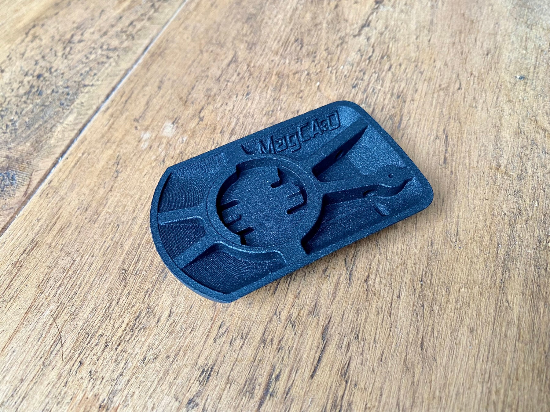MagCAD Wahoo Elemnt Roam to Garmin Adapter