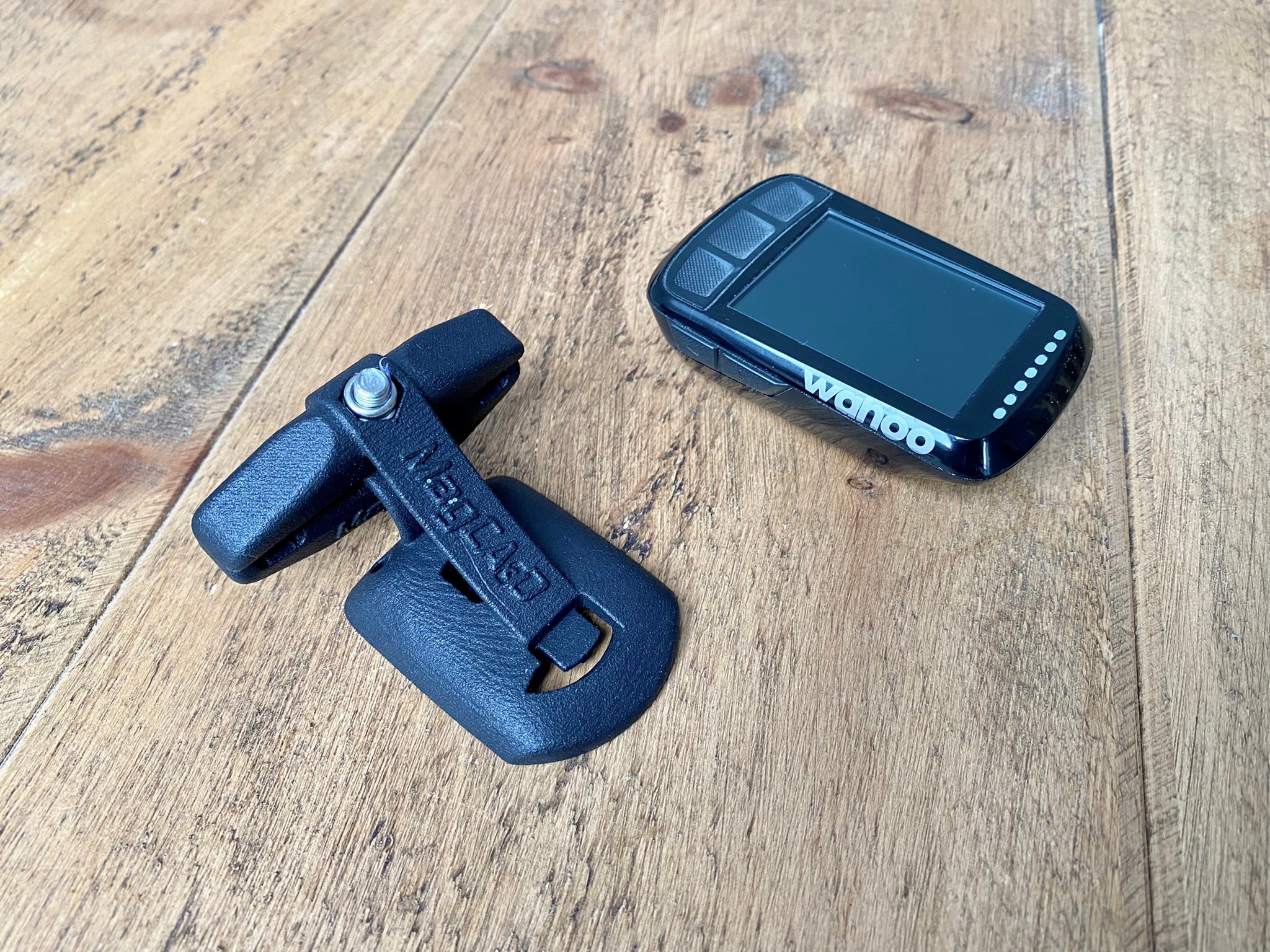 MagCAD Wahoo Elemnt Bolt Saddle Mount - 3D Printed GPS Mount For Track Cycling