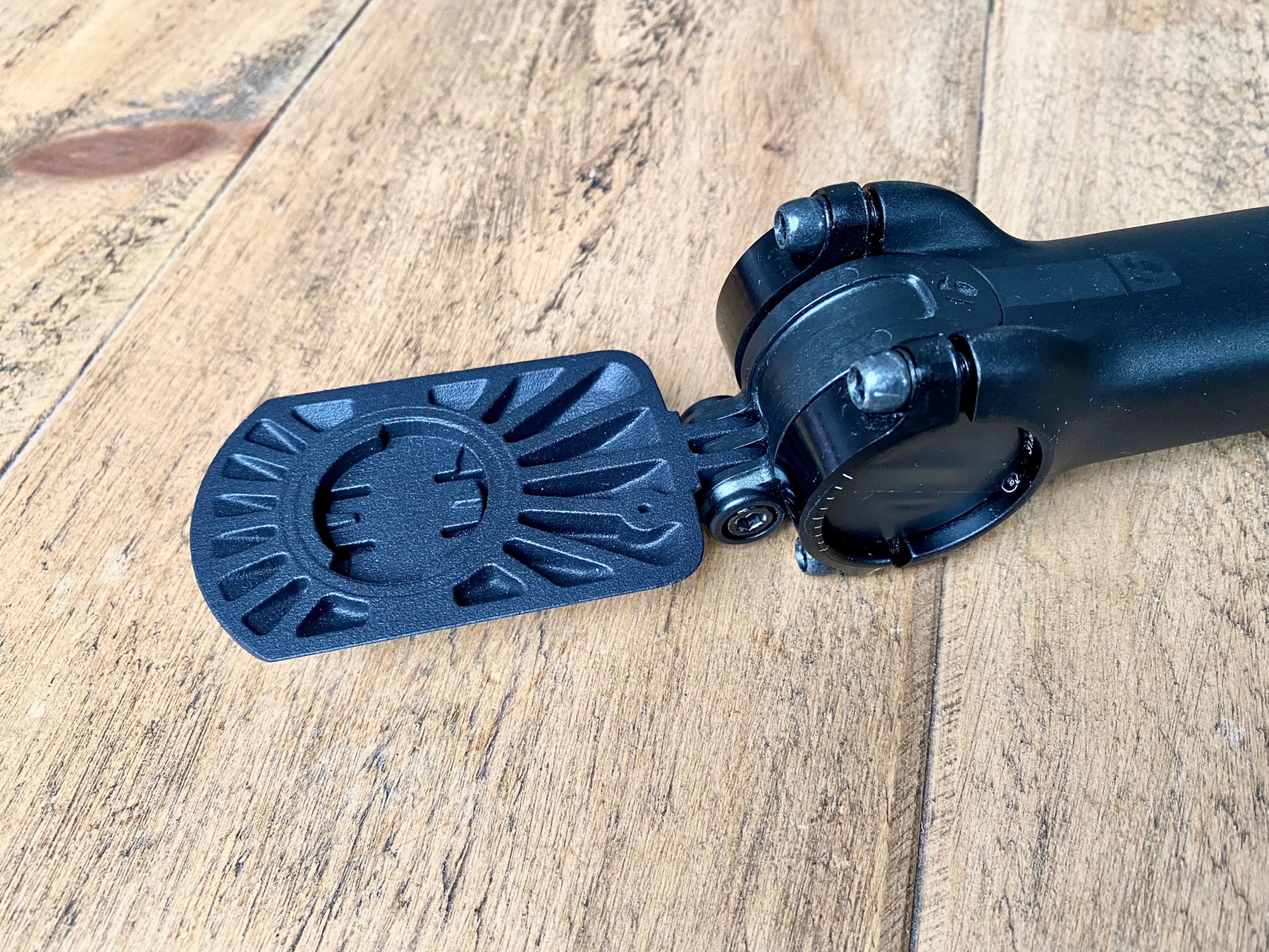 MagCAD Wahoo Elemnt Roam Blendr/BMC Mount - Short