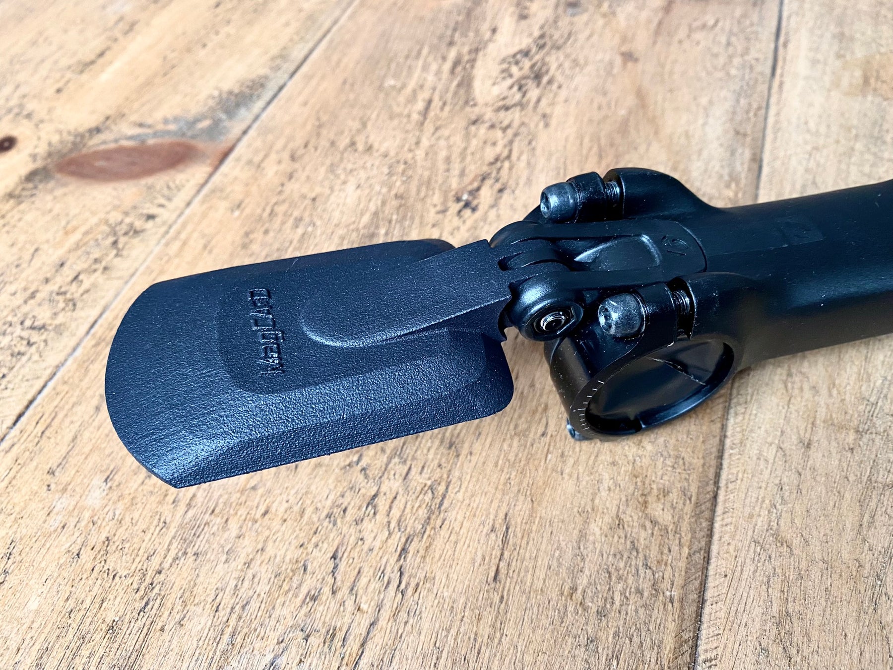 MagCAD Wahoo Elemnt Roam Blendr/BMC Mount - Short