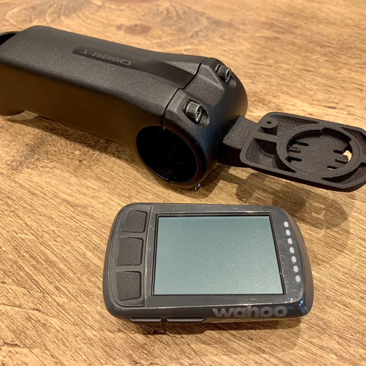 MagCAD Wahoo Elemnt Bolt Specialized Mount